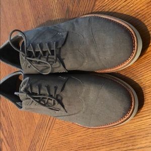 Toms shoes size 13
